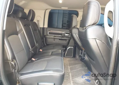 2024 Ram 2500 Laramie Crew Cab 4X4 6'4 Box z USA, uszkodzony, nr VIN 3C6UR5NL5RG383246